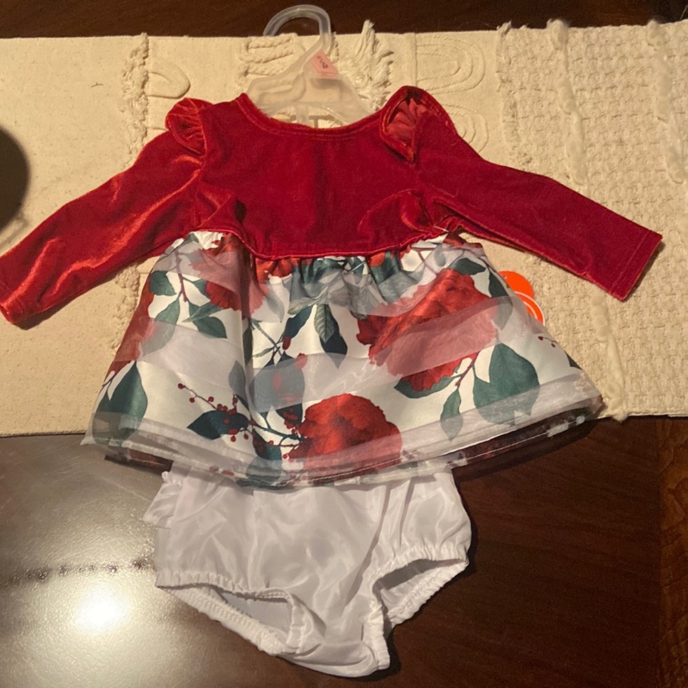NWT 0/3 Month two piece set